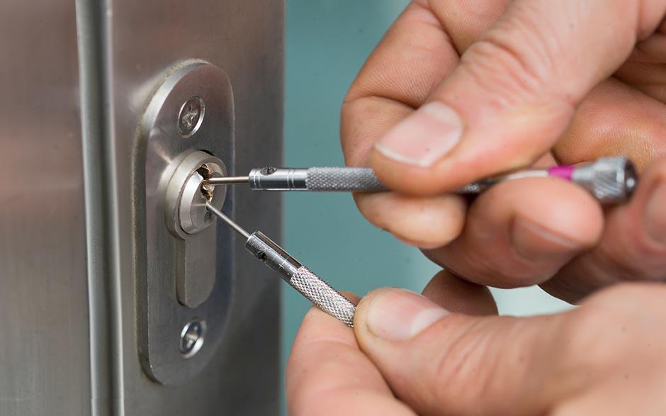 ouvrire une porte sans clé Fresnes